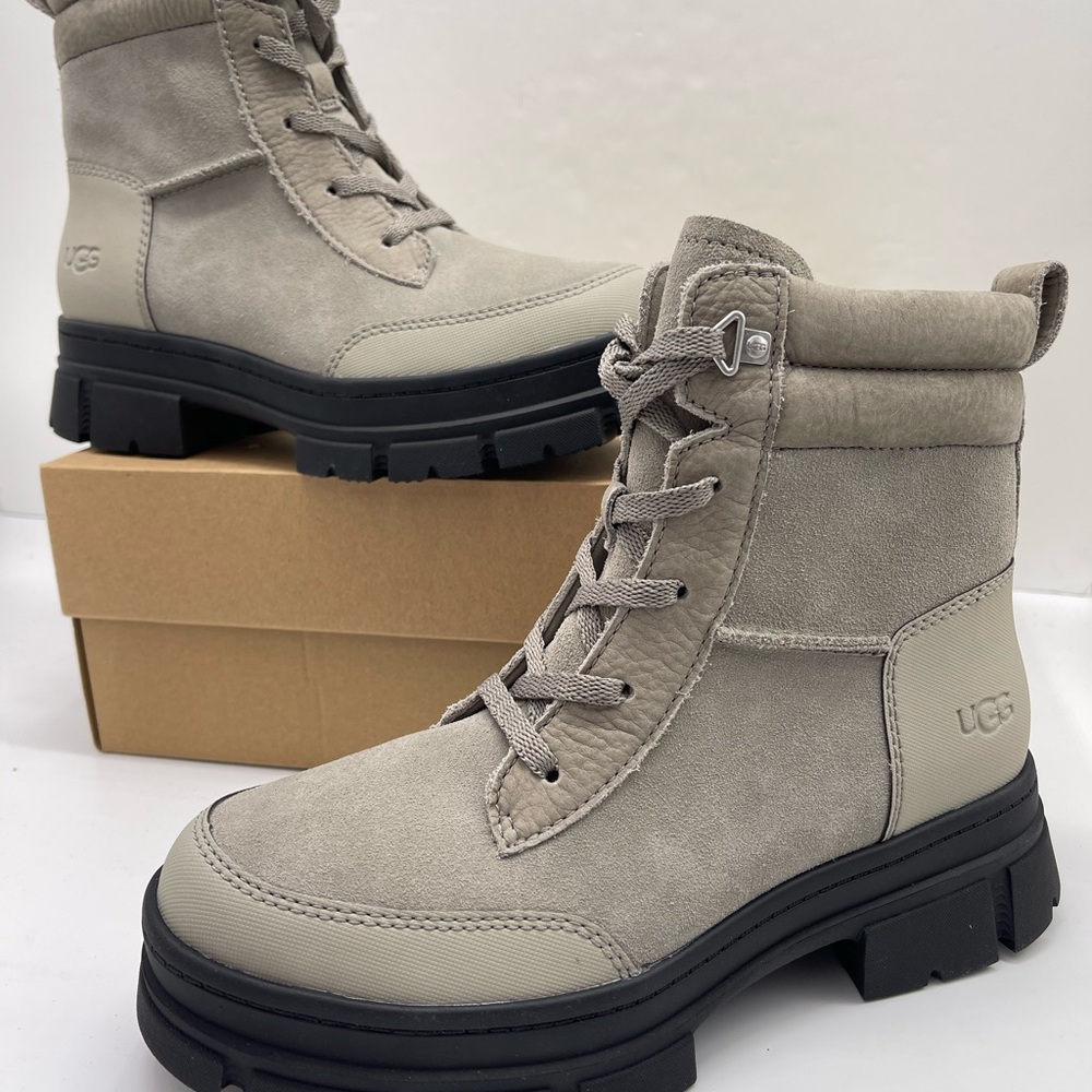 UGG WMNS Lace-Up 
W ASHTON WEATHERIZED LACE UP Cobble Grey - Kicks Machine Boots - Picture 14 of 16